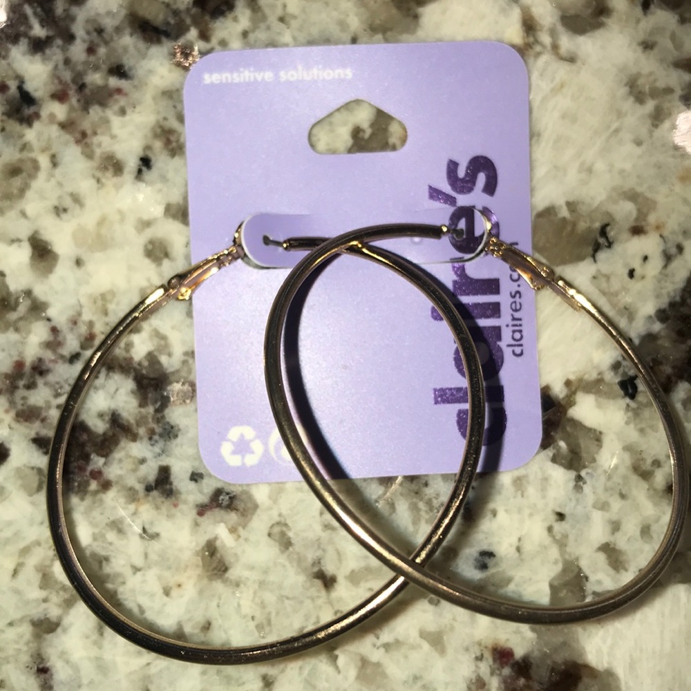 Claire’s earrings brand new